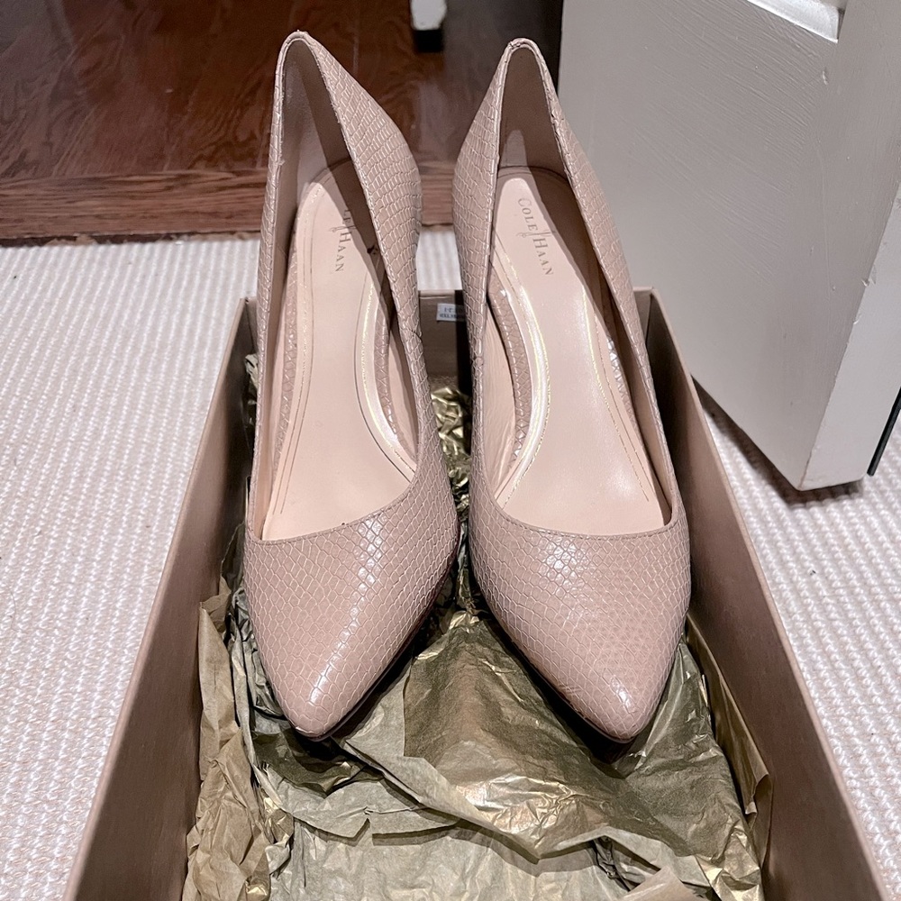 COPY - Cole Haan low pump. Snakeskin print